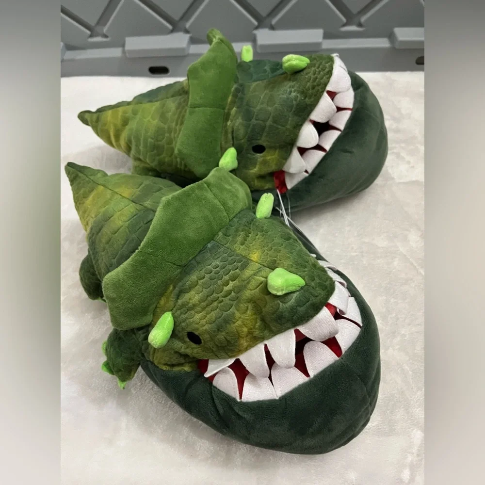 Slipper kids Cat & Jack Toddlers Slippers Dinosaur Plush Green Size XL 6/7